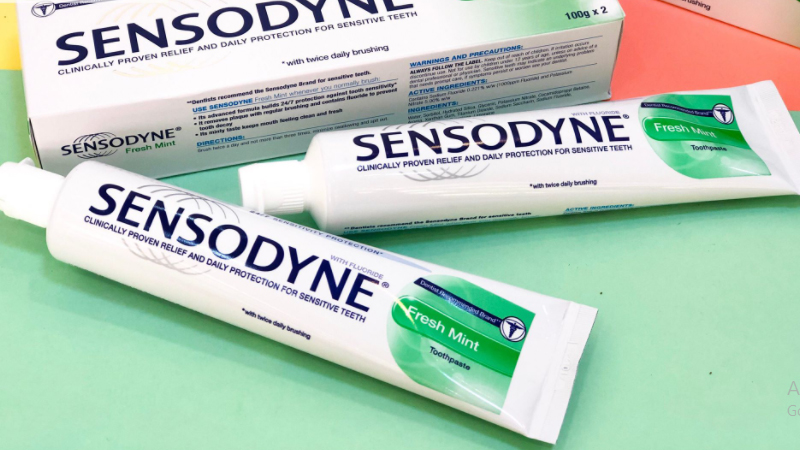kem đánh răng Sensodyne