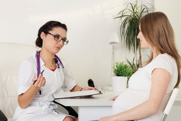 Phụ nữ mang thai có cấy ghép Implant được hay không?