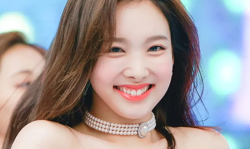 Răng thỏ sứ có đẹp không