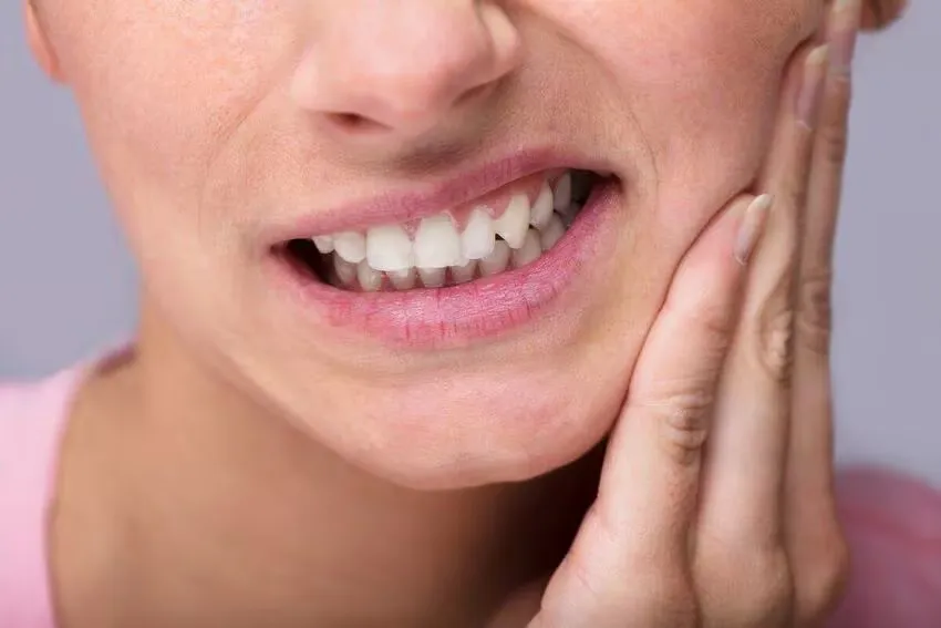 Biểu hiện ê buốt răng