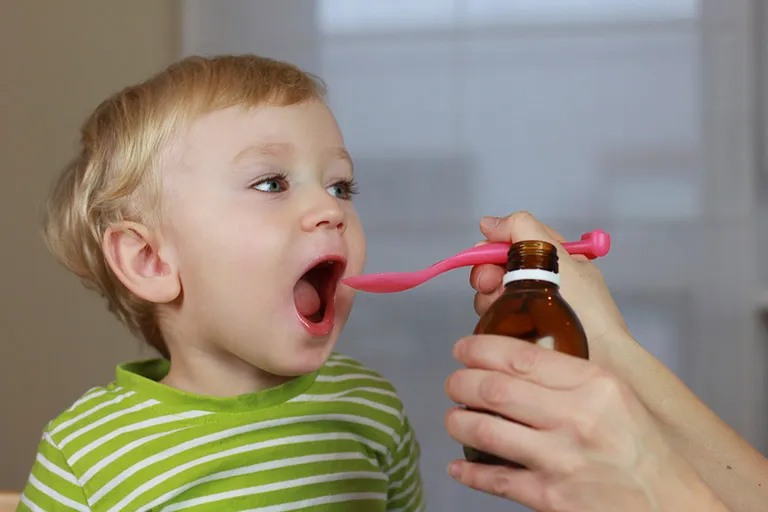 Hình ảnh viêm loét miệng ở trẻ: Nguyên nhân và cách trị 11 Cách điều trị viêm loét miệng ở trẻ