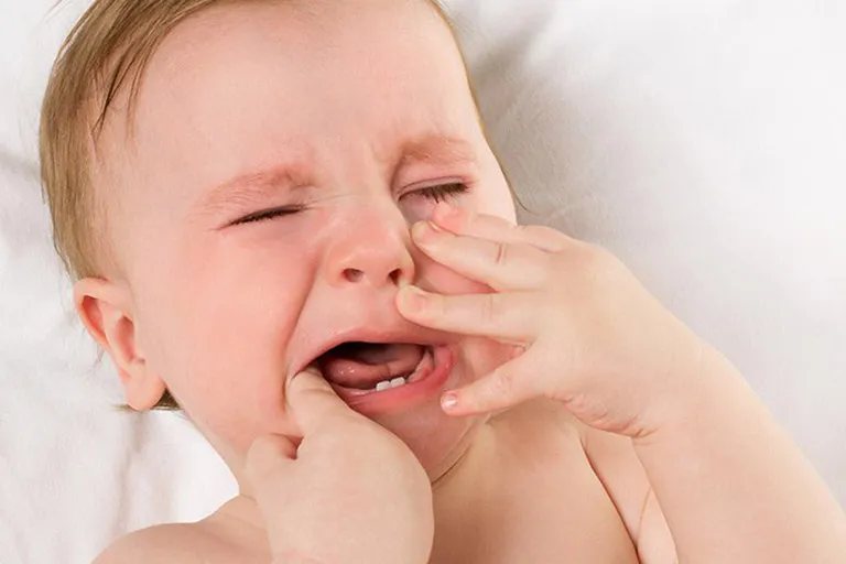 Hình ảnh viêm loét miệng ở trẻ: Nguyên nhân và cách trị 8 Nguyên nhân khiến trẻ bị viêm loét miệng